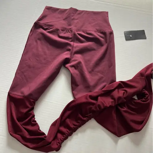 White Birch NWT mixed media yoga leggings burgundy small