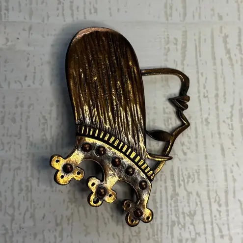 Vintage Copper Queen of Hearts Brooch Brown