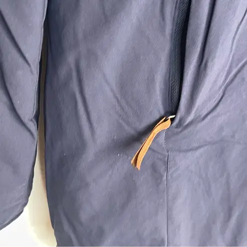 Toad & Co Aeriem Jacket Cozy and Cute navy blue long sleeves hand warmer pocket