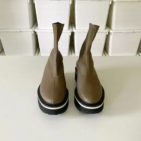 Clergerie Paris Berta Leather Flatform Boots Size 37 NWOB Taupe Retail $650 Brown