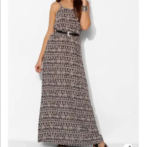 Staring At Stars maxi dress sz M strappy geo back