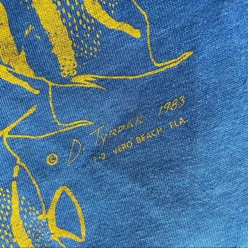 ‘80s vintage “Dive the Virgins” single stitch t