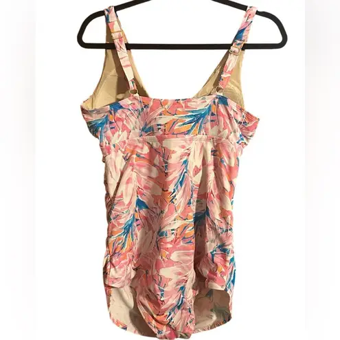 Kim Gravel x Swimsuits For All Sarong 1