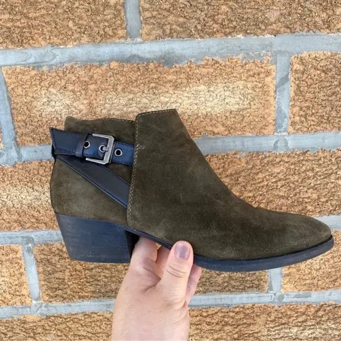 Aquatalia Farin Olive Green Buckle
Booties 8