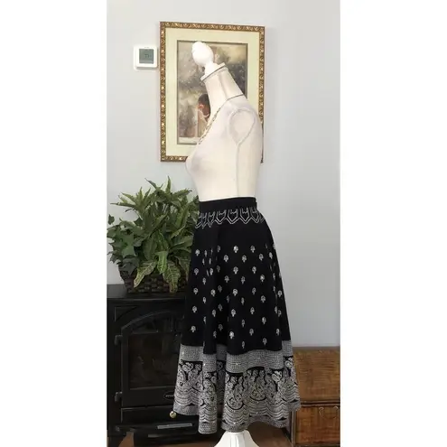 Erica Brooke Women Skirt Black White & Gold Size 36 XXL Cotton 100% Embellished