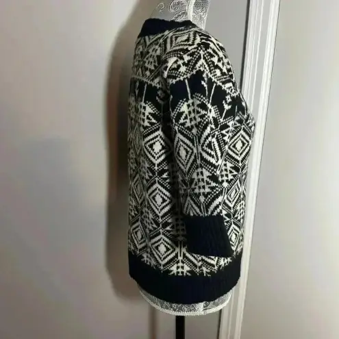 Jillian Jone Thick Wool Short Sleeve Sweater Black/ Off White. Sz: S Aztec print Black