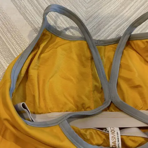 Yogasmoga Women’s Deep Yellow & Grey Strappy Built in Bra Workout Tank Top Size 8