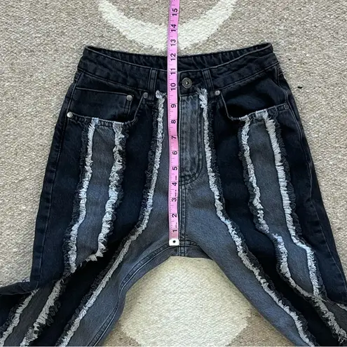 The Ragged Priest Vertical Frayed Black & Gray High Waisted Mom Jeans Size 26
