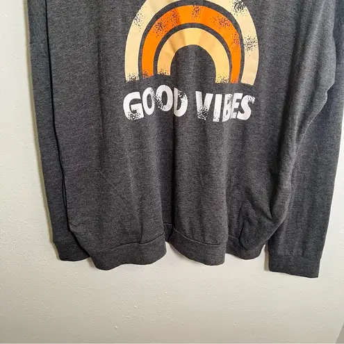 Crewneck Sweatshirt Gray Orange Rainbow Good Vibes M Size M