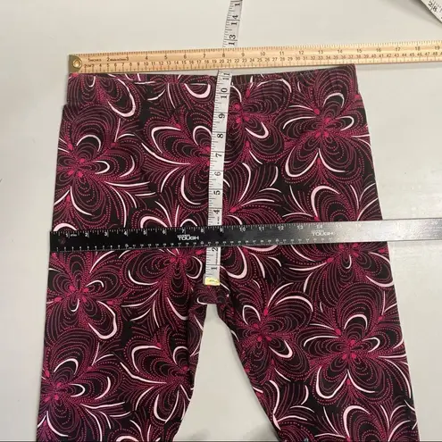 CEST 1946, Women’s Pink, Black & White, Swirl leggings/pants, Size Medium