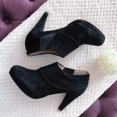 Adrienne Vittadini Ankle Boots Suede Leather Black Booties Size 9.5M New in Box