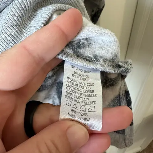 Vintage Havana Oversized Rhinestone Skull Graphic Abstract-Print Pullover Size S