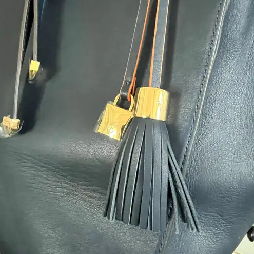 G.I.L.I Got it Love It Navy Blue Leather Large Bucket Handbag NWOT