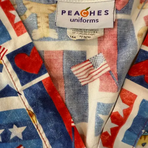 Peaches Uniform Womens Large Cat Patriotic Print Scrub Top Nurse Healthcare Red