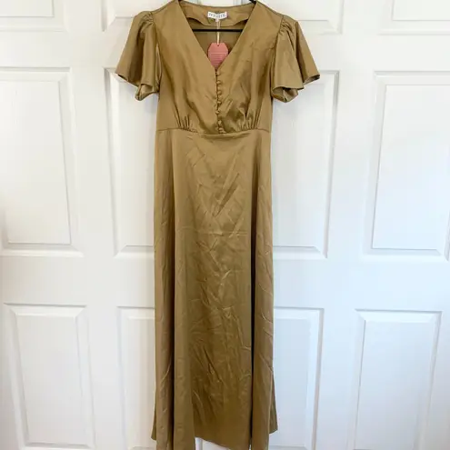 NWT Ivy City Co Vienna Satin Short Flutter Sleeve Maxi Dress Medium Gold