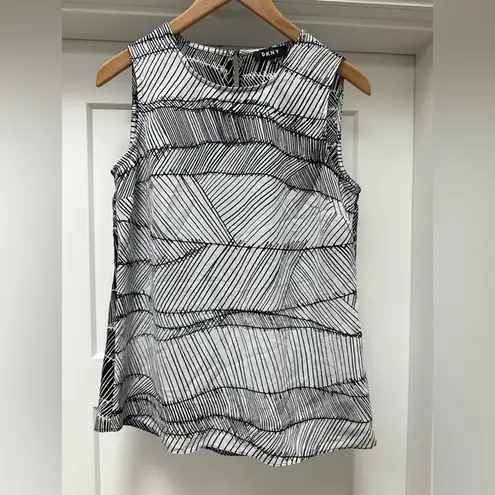 DKNY  b&w sleeveless top. Small EUC