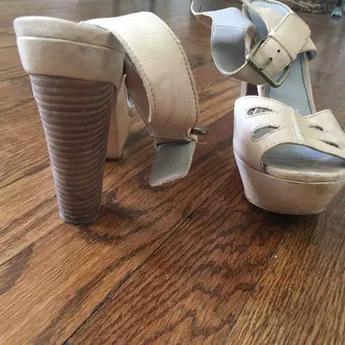 Hinge Nude Heels 6.5