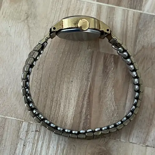 Timex Vintage Mechanical Ladies Watch Gold-Tone Stretch Bracelet, Dial