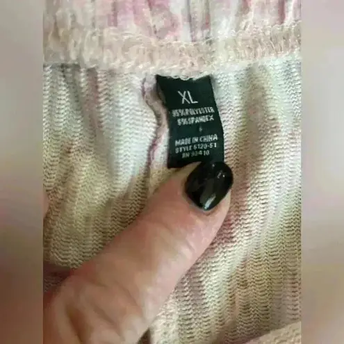 Laura Ashley pink floral 2 piece pajama set, short sleeve top/cropped pants; XL