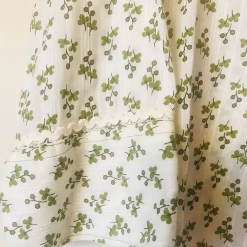 i.e. Relaxed Cottagecore western blouse Petite Med Size undefined