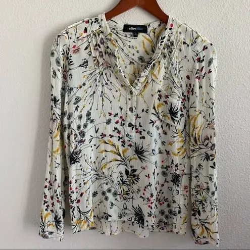 Alice Blue Stitch Fix Brand Floral Long Sleeve Top Tab Sleeve Option S