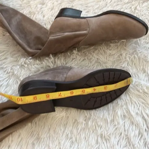 Unisa Adivan Over the Knee pull on Boots in taupe size 7.5 M