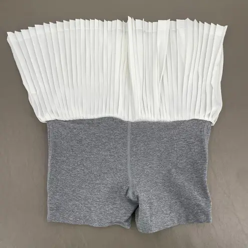 Lululemon Pleat to Street II White Gray Running Tennis Skirt Twirly Cute Size 4