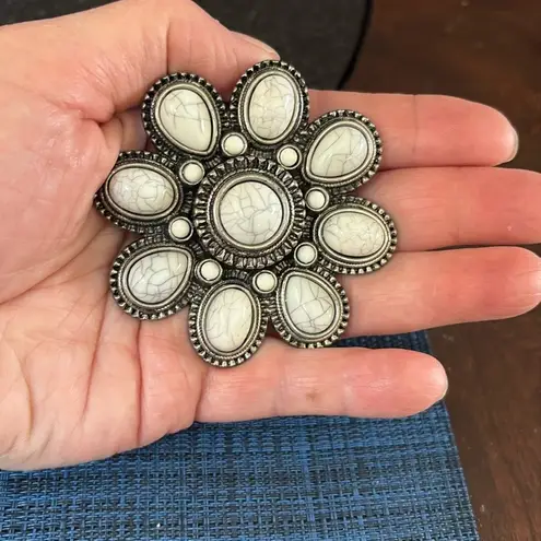 Antiqued Matte White Marbled Acrylic Cabochon Brooch