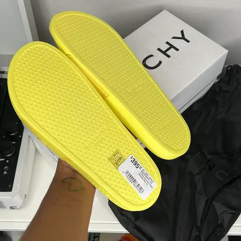 Givenchy Men's Size 8 BNWT Yellow Logo Slides