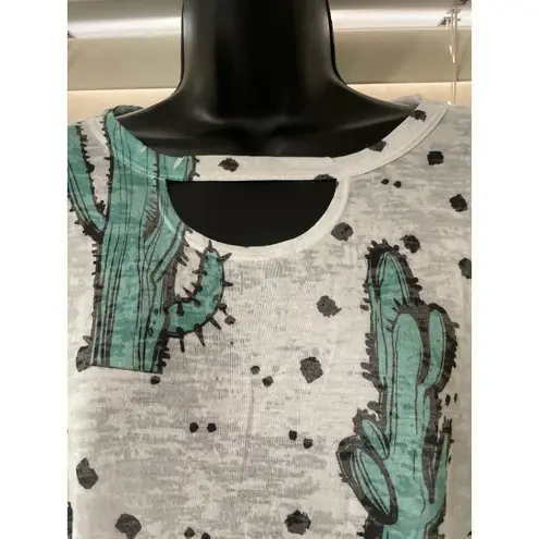 Primrose  M keyhole front cactus short sleeve tee