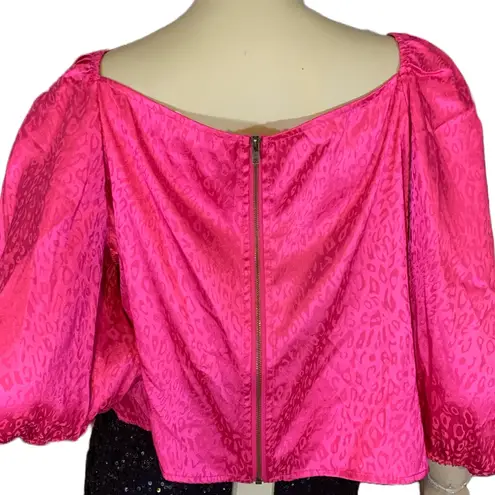 Vine & Love PINK SATIN LEOPARD PRINT PUFFED SLEEVE DRAWSTRING BLOUSE (3X)