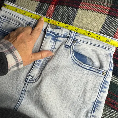 No Bo High Rise Cropped Denim Stretchy Jeans - Light Wash, Size 9 Juniors