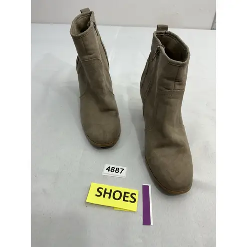 Quipid Womans Ankle Boots Tan 7 Side Zip Block Heel Almond Toe