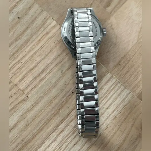 Bulova Vintage Ladies Watch White Dial Stainless Stretch Bracelet New Crystal