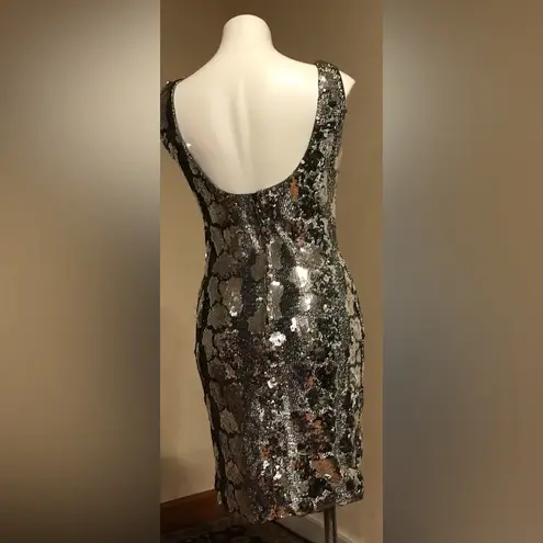Dave and Johnny Vintage Silver Sleeveless Sequin Cocktail Dress 1980’s Sz 10