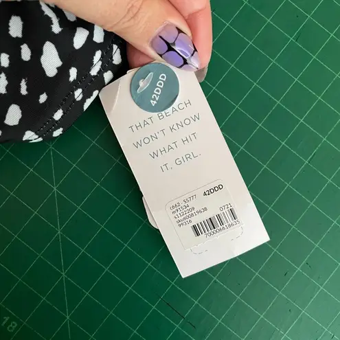 Cacique Women Plus Size 42DDD Black White Bikini Top Lightly Lined Balconette