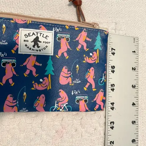 CHALO Seattle bigfoot pink print mini zip pouch sasquatch A1 4719