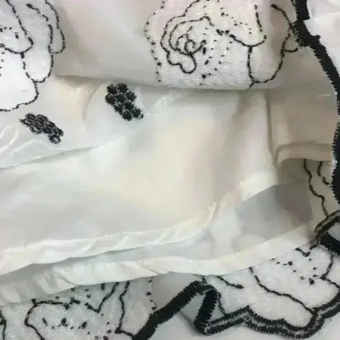 One Way  short set from LF black and white shorts 6 NWT