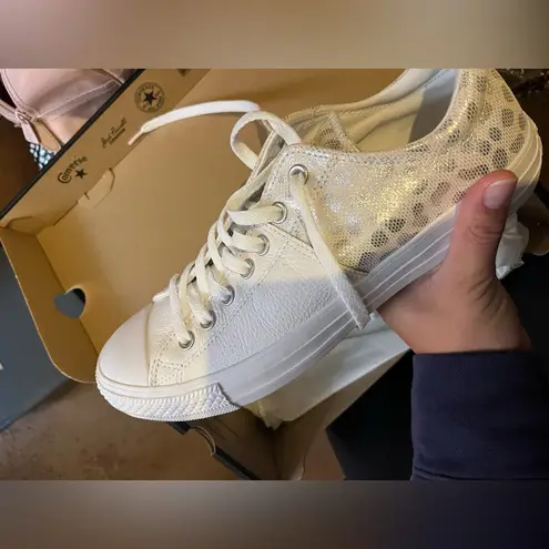 Converse  - NEW in box - White & silver leopard print thumbnail 2