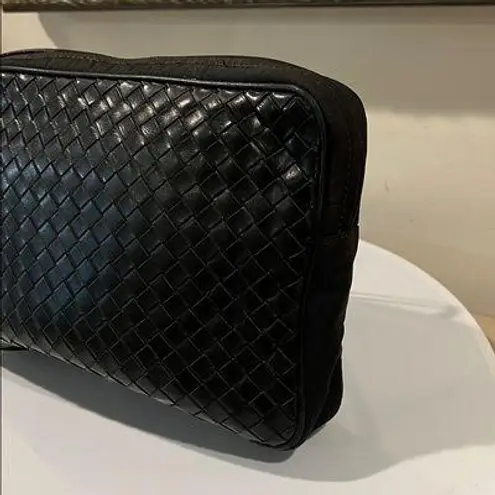 Bottega Veneta Black Intrecciato Clutch Bag / Makeup Case - piping breakthrough