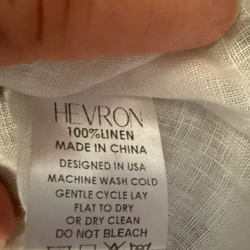 Hevron Linen White Sleeveless Button