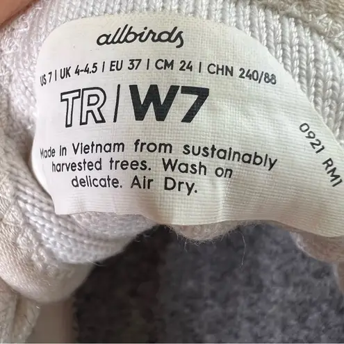 Allbirds Tree Runners White Running Sneakers
Size 7