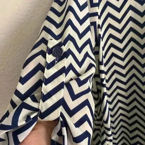 💥Esmoda Zigzag Top Lightweight Blue Size undefined