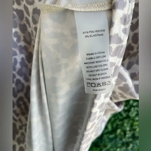 Johnny Was Calme Women’s Effect Drop Shoulder Tee in Leopard Print - NWT