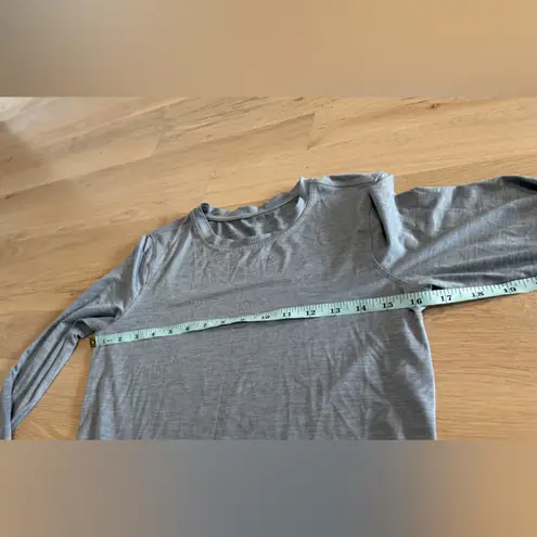 Vuori Long Sleeve Lux Crew Tee in Flint Heather MEASUREMENTS