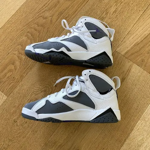 Air Jordan 7 Retro BG Flint in White and Grey