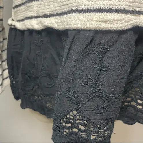 RXB Striped Lace Hem Sweater Top | Black White Long Sleeve | Women’s M Size M