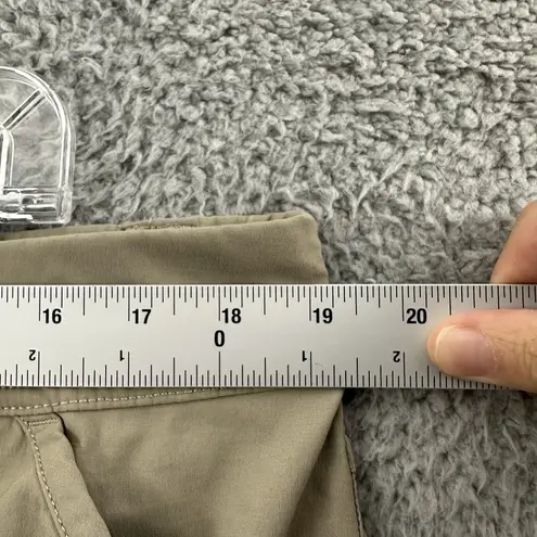 Duluth Trading Co Dry On The Fly Shorts 10" Cargo Khaki Beige Casual Women's 18 Tan