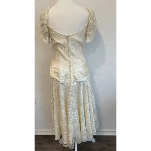 Made In USA Ivory Satin White Lace Dress Size 8 Vintage 1980s