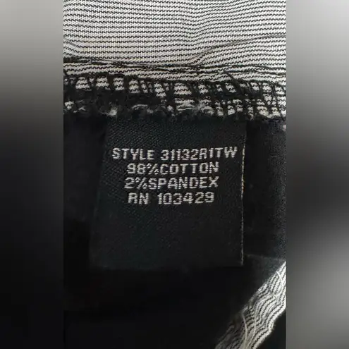 intro. | Women’s Flat Front Comfort Waist Cotton Black Shorts | Size 14